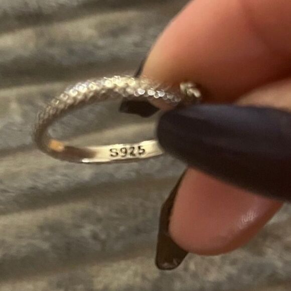 The Mini Serpent Ring adjustable in antiqued 925 silver - Picture 6 of 7